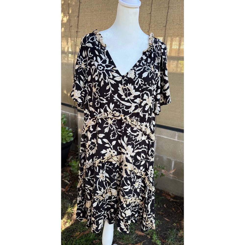Anthropologie Black White Floral Tiered Mini Dress V-Neck Ruffle Trim Medium